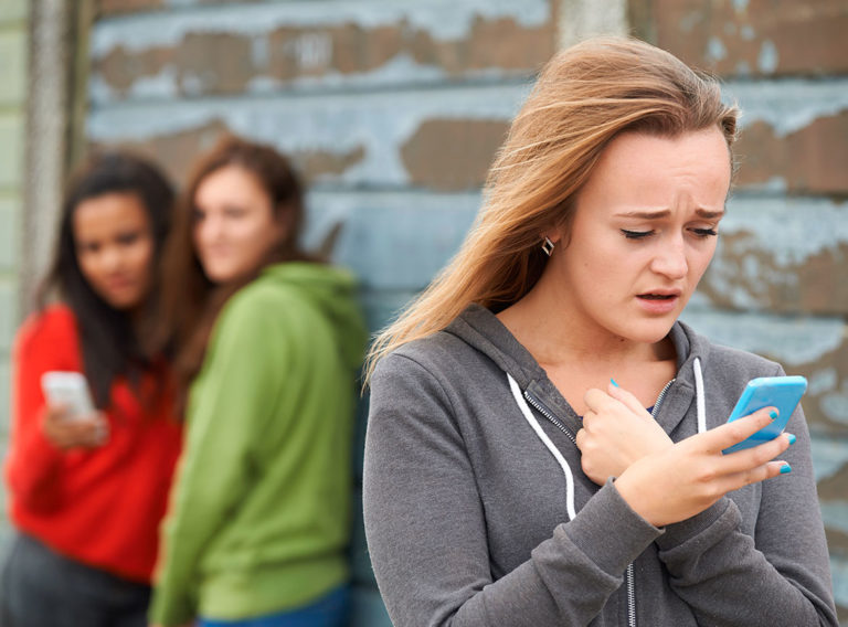 Menores y problemas online, ¿cómo lo resolvemos?