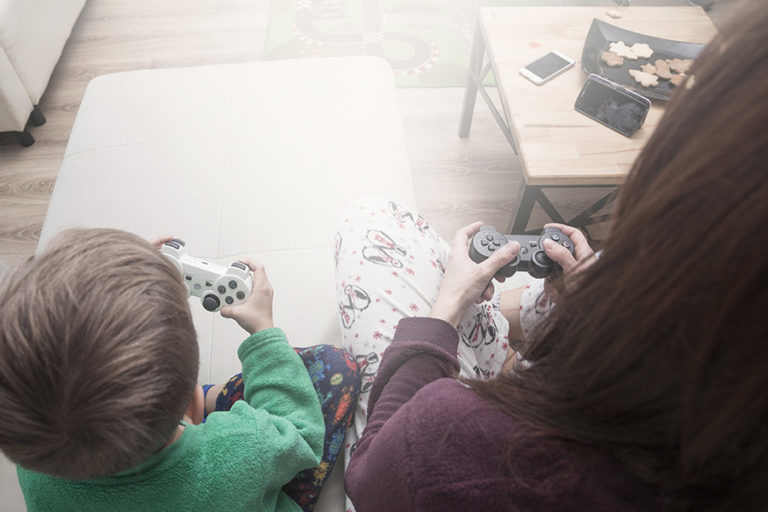 Identifica los contenidos de riesgo de los videojuegos con el código PEGI