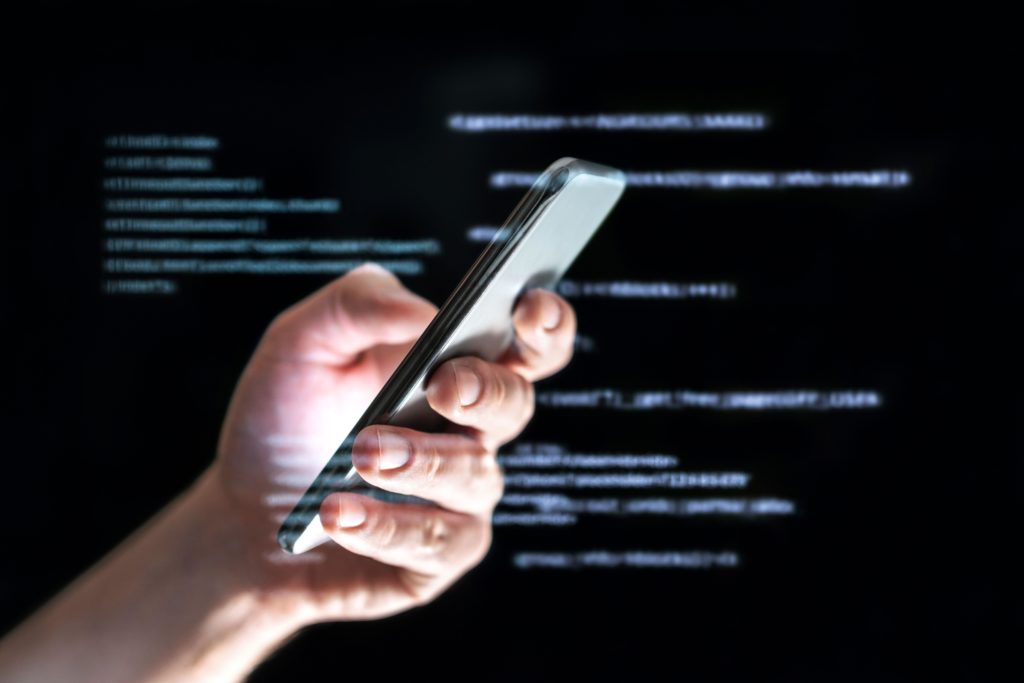 Ataques de SMS de PostalFurious dirigidos a ciudadanos de los Emiratos Árabes Unidos por robo de datos